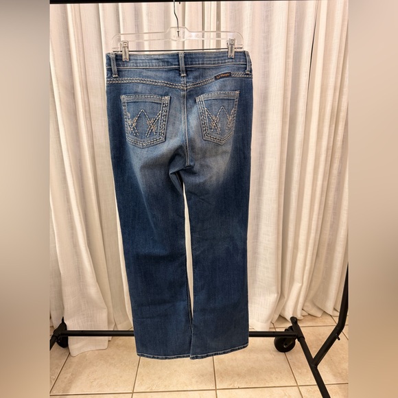 Wrangler Shiloh No Gap Waistband Stretch Straight Leg Jean Size 7 / 32 - Picture 3 of 5